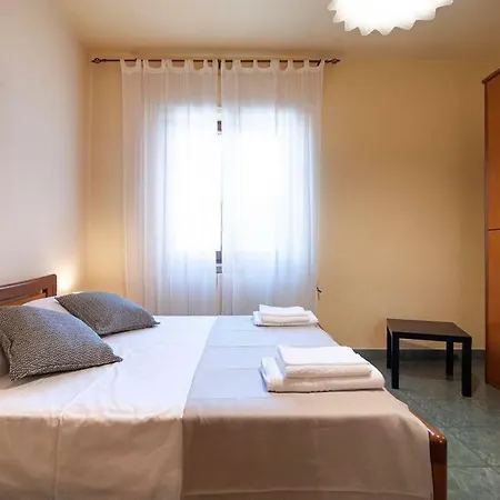 Apartman Bright And Peaceful In